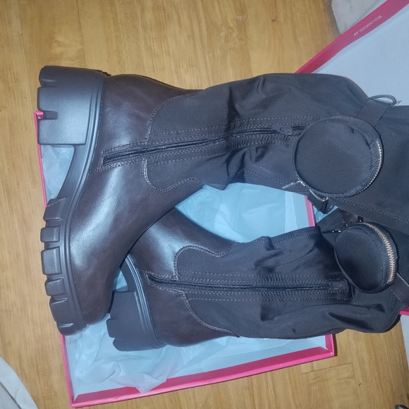 Boots - Picture 2 of 5